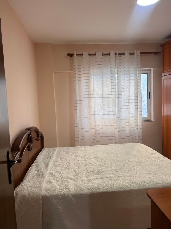 Jepet me qira 2+1+2 Laprake 500 mije leke