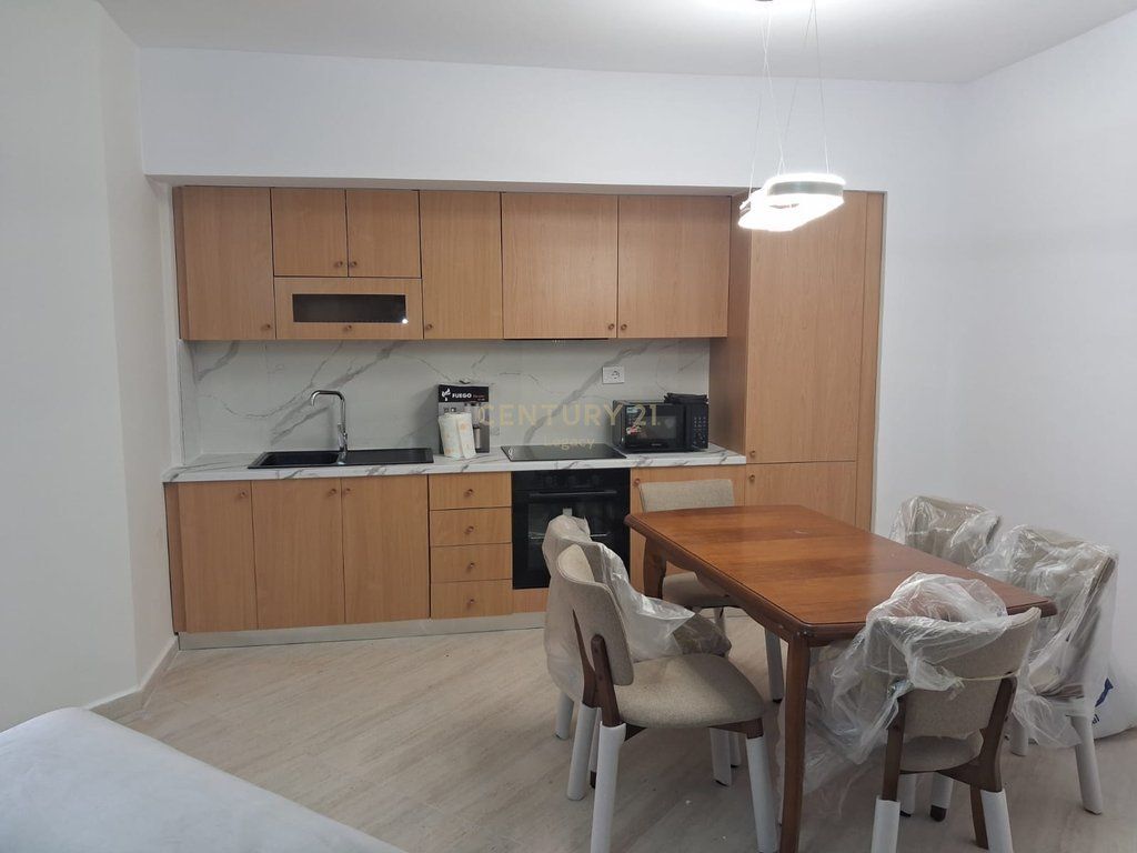 Modern 2+1 apartment for rent Stadium, in Vlora