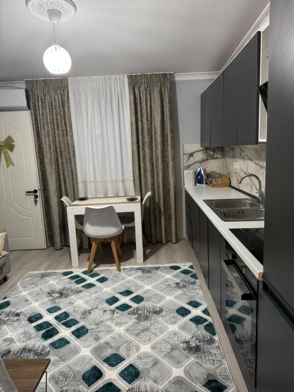 For Rent: 1+1📍United School (Dibra Street) - 43,000 Leke/month - Area 50m² - Floor 0 || Roadside - Quick Access🏃🏻‍♂️