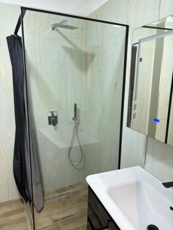 Super ap 2+1 at Lake Farke (lake land)