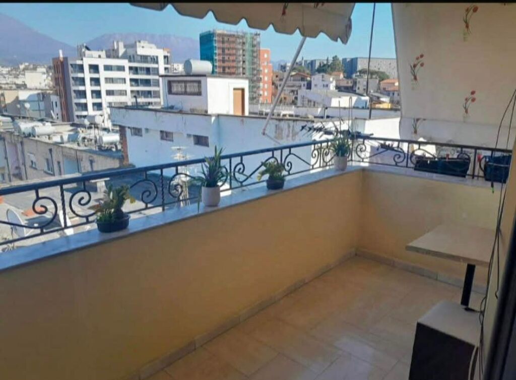 Apartament ne shitje 3+1+2