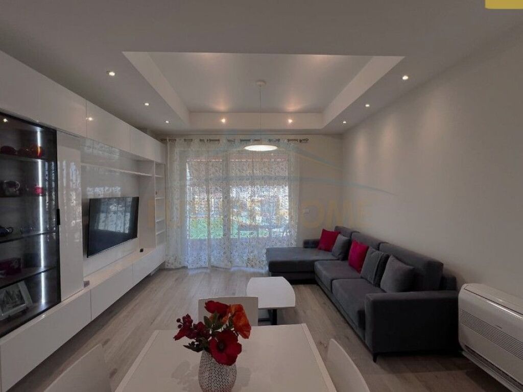 Rent, Apartment 1+1+Parking Space, Foleja e Gjelbër, Zogu i Zi, Tirana.