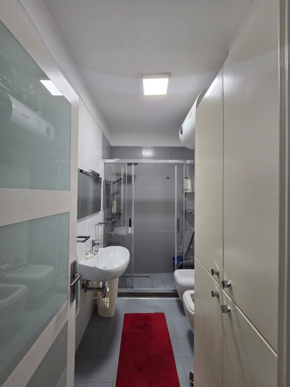 21 Dhjetori_Jepet me Qira 2+1