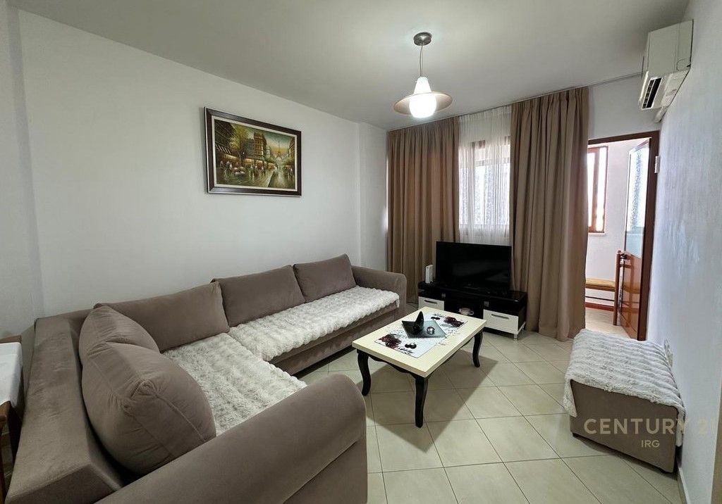 Apartament me qera 1+1 tek Kompleksi Grand, Tregu Elektrik