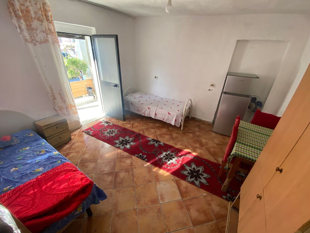 🏡 Jepet Garsioniere me Qera te Vilat Gjermane, Tiranë