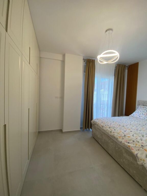 Apartament 2+1+2 me qira – Pazari i Ri