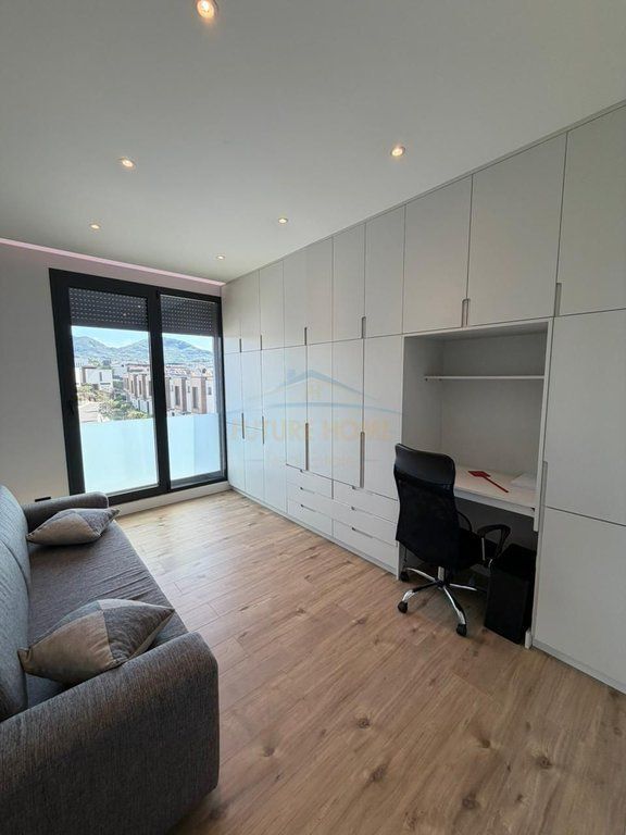 In vendita, Appartamento 3+1+2+2 Posti Auto, Sofia Hill Residence, TEG, Tirana.