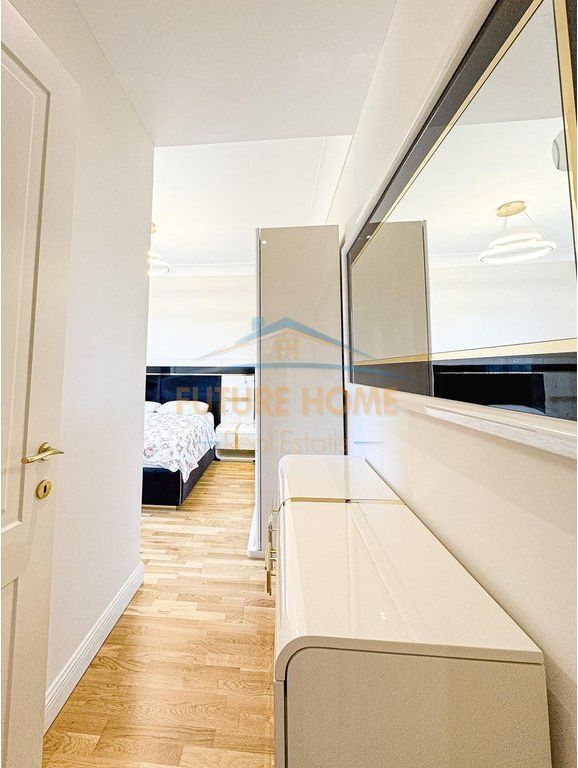 Shitet apartament 2+1+depo+post parkimi Joy Residence , Teg