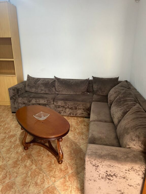 🏠 Jepet me Qera Kt.1 i një Vile : 1+1 (📍Rr.Bardhyl - Oslo )🔥Privatësi &amp; Qetësi ✨️ 40,000 Lekë / Muaj