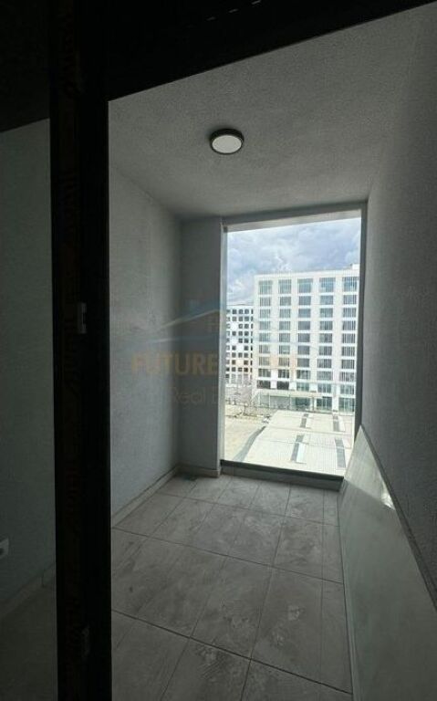 For sale, Apartment 2+1+2, Access Tirana, Former Eagle Square