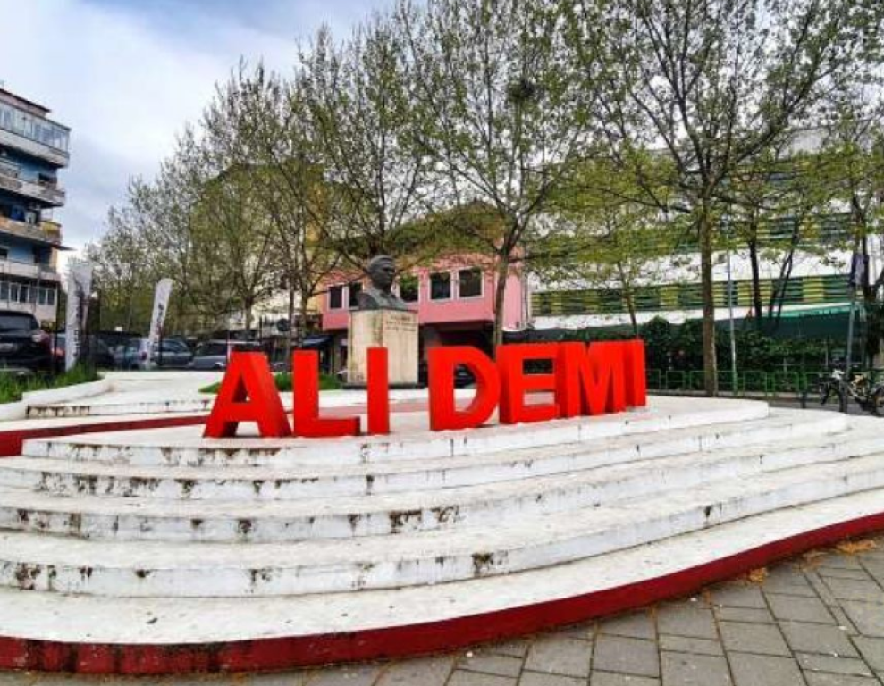 Apartament 1+1 ne shitje Ali Demi ne Tirane