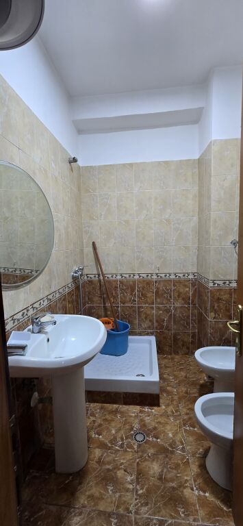 jepet me qira apartament 1+1, Koder e Diellit