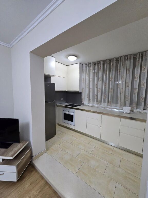 Apartament 1+1 me qera prane Vasil Shantos