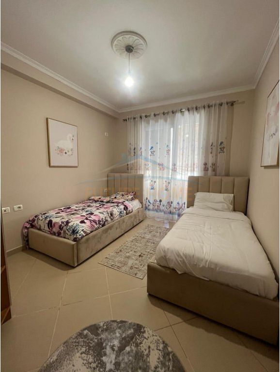 Qera, Apartament 2+1+2, Unaza e Re, Tiranë.