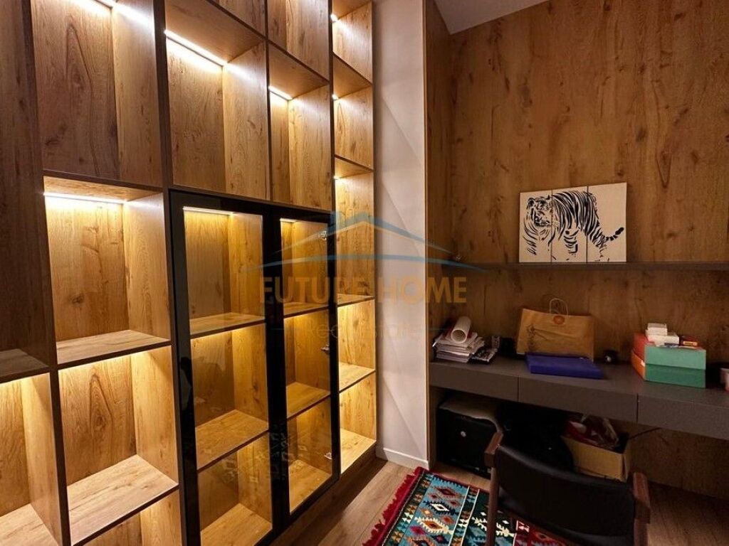 Luxury Apartment for Sale 4+1+2+Veranda+Swimming Pool+Parking Spot, Botanical Garden, Tirana