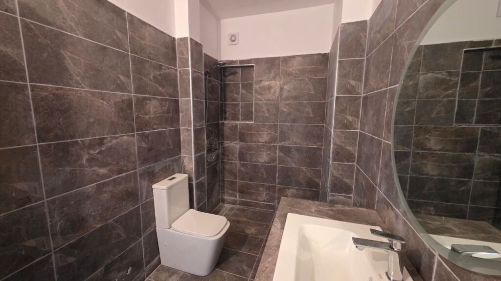 🏡 OKAZION NË VLORË – Apartament 2+1 pranë Portit &amp; Vlora Marina