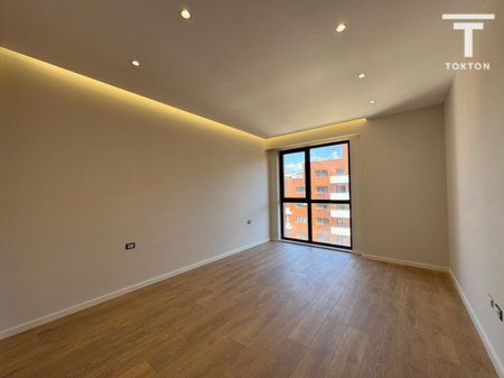 IN VENDITA, APPARTAMENTO 2+1+2+VERANDA, COMPLESSO URBAN GATE, ASTIR, TIRANA