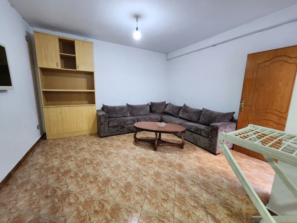 🏠 Jepet me Qera Kt.1 i një Vile : 1+1 (📍Rr.Bardhyl - Oslo )🔥Privatësi &amp; Qetësi ✨️ 40,000 Lekë / Muaj