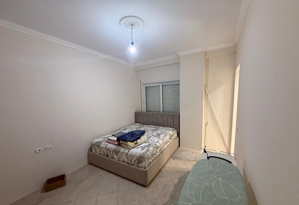 Appartamento 3+1+2 +80m Verande In vendita a Fresk, Tirana