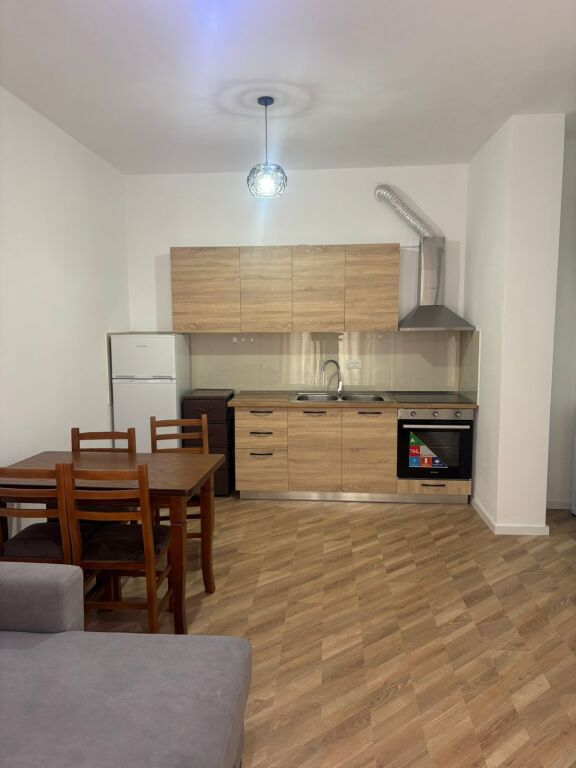 Apartament 1+1 me qira tek Univers City