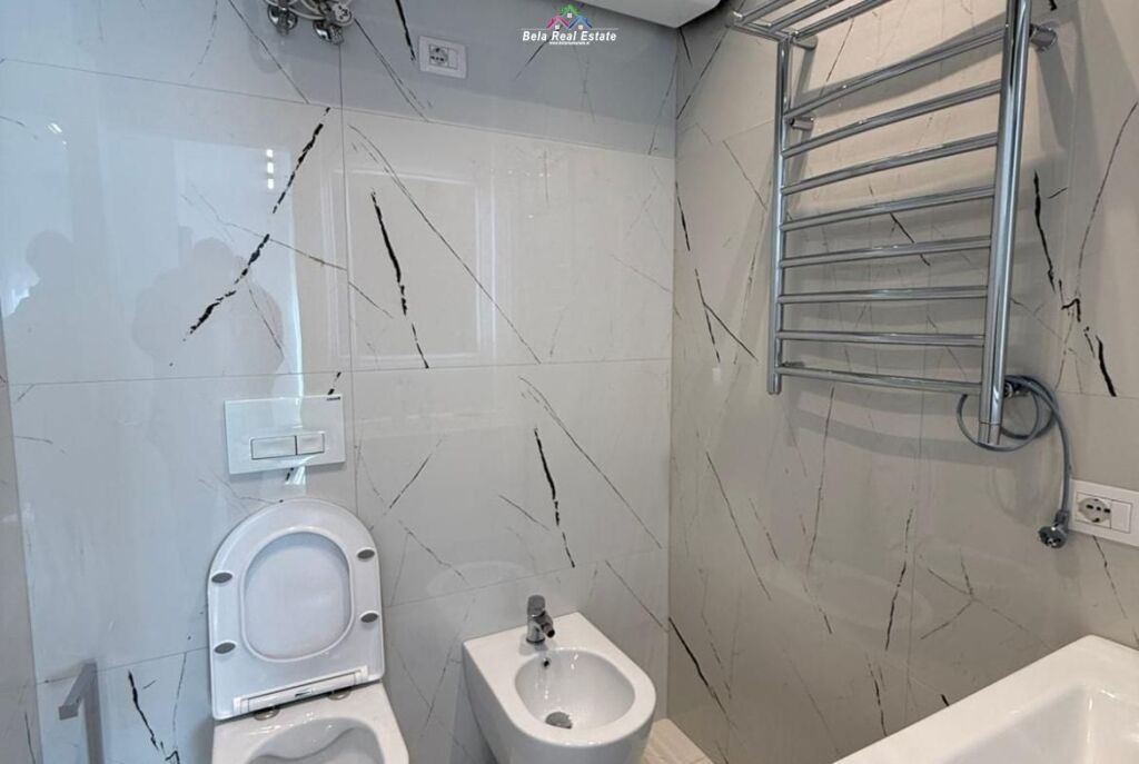 Apartament Me Qera 2+1 Tek Bulevardi i Ri (ID B2201838) Tirane