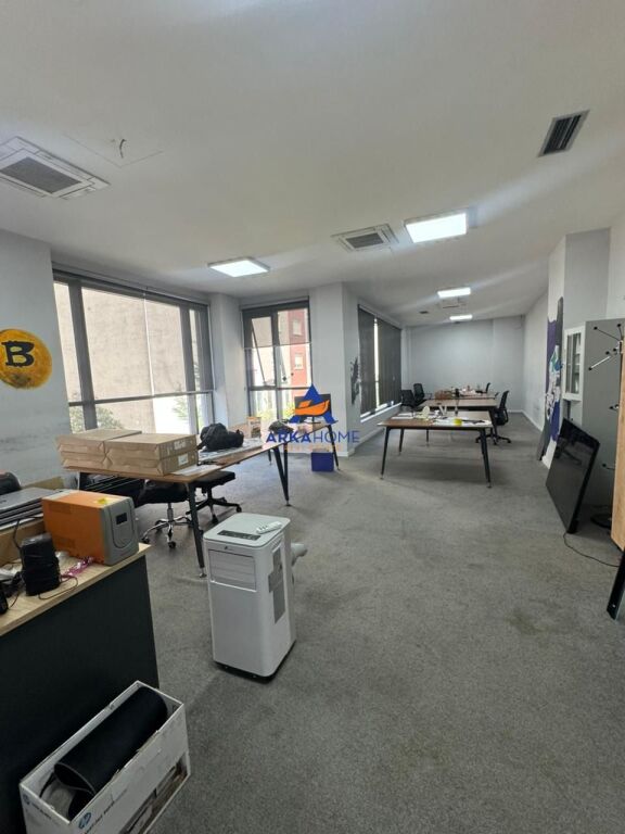 OFFICE FOR RENT 405M2 "HOXHA TAHSIN STREET" 5300 EURO