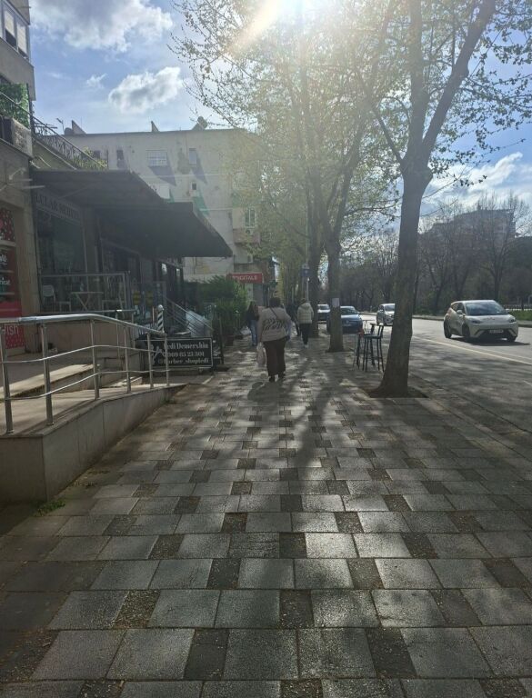 DYQAN ME QIRA TE BRRYLI