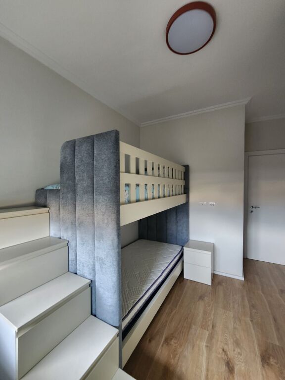 Jepet apartament me qera 2+1+P Golden Park 3, Perballe Amerikan 3/65.000 leke