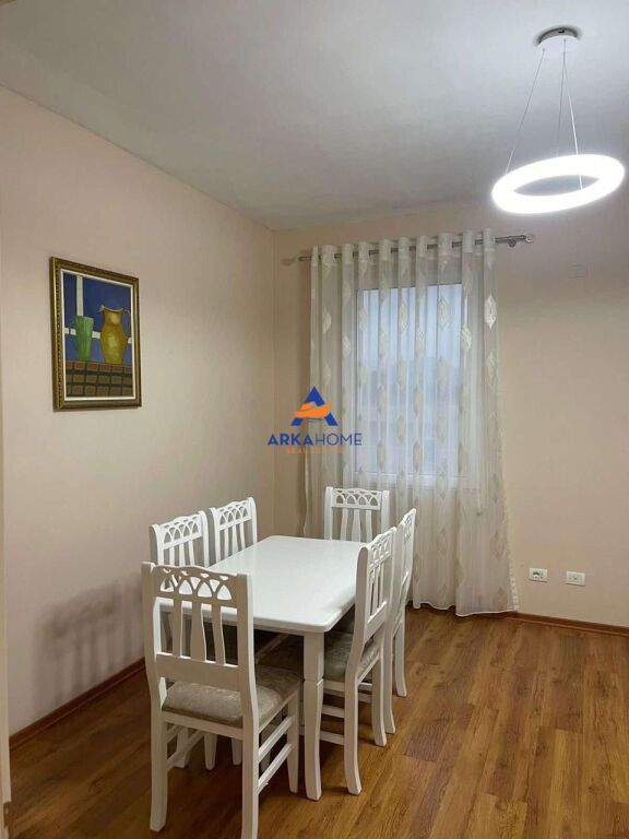 AFFITTASI APPARTAMENTO 2+1+3 BALCONI "RRUGA GAQO VAKEFLLI, FRESK" 550 EURO