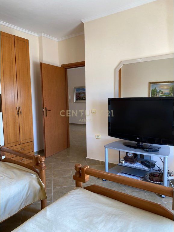Apartament 2+1 me Qira –me pamje deti, Plazh, Durrës