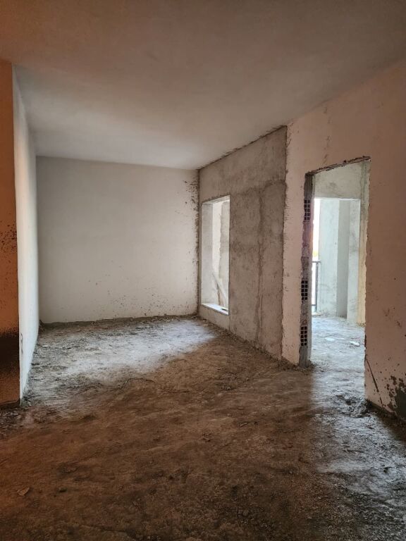 APARTAMENT 1+1 NE SHITJE TE SPITALI AMERIKAN
