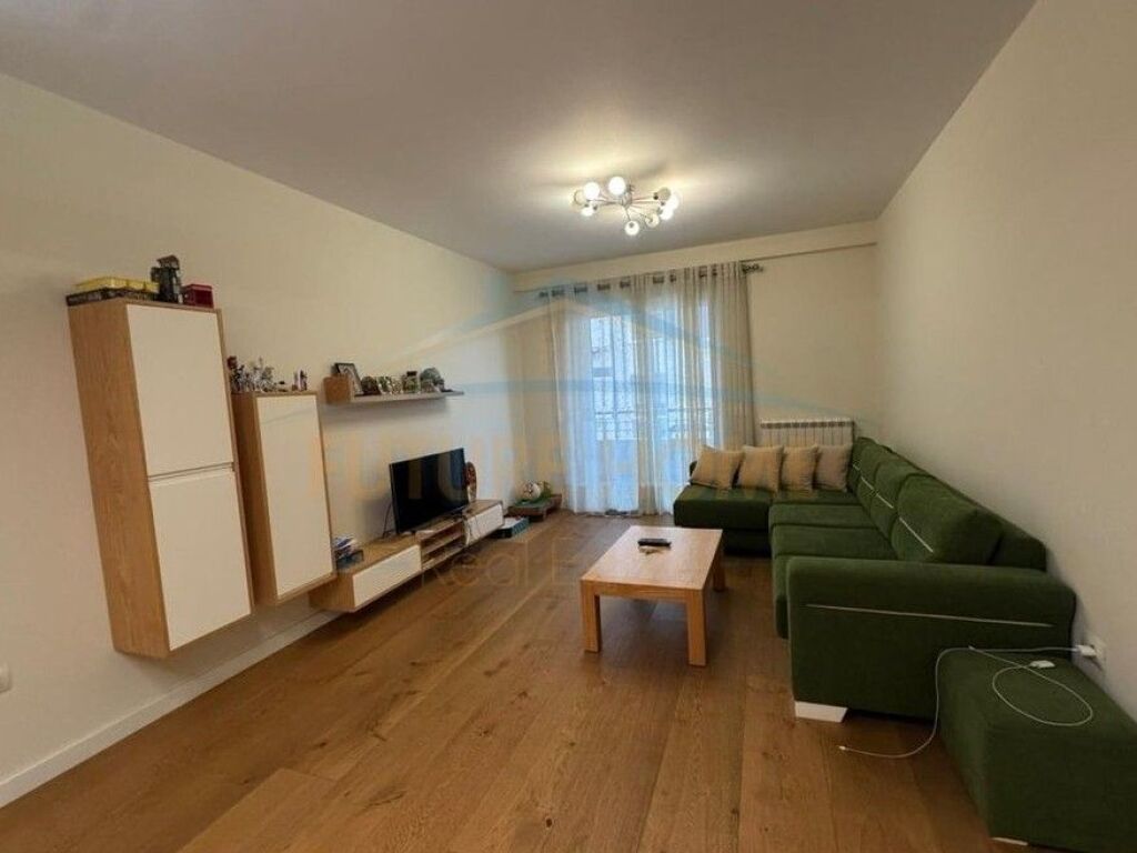 Shitet , Apartament 2+1+2 , Kinostudio