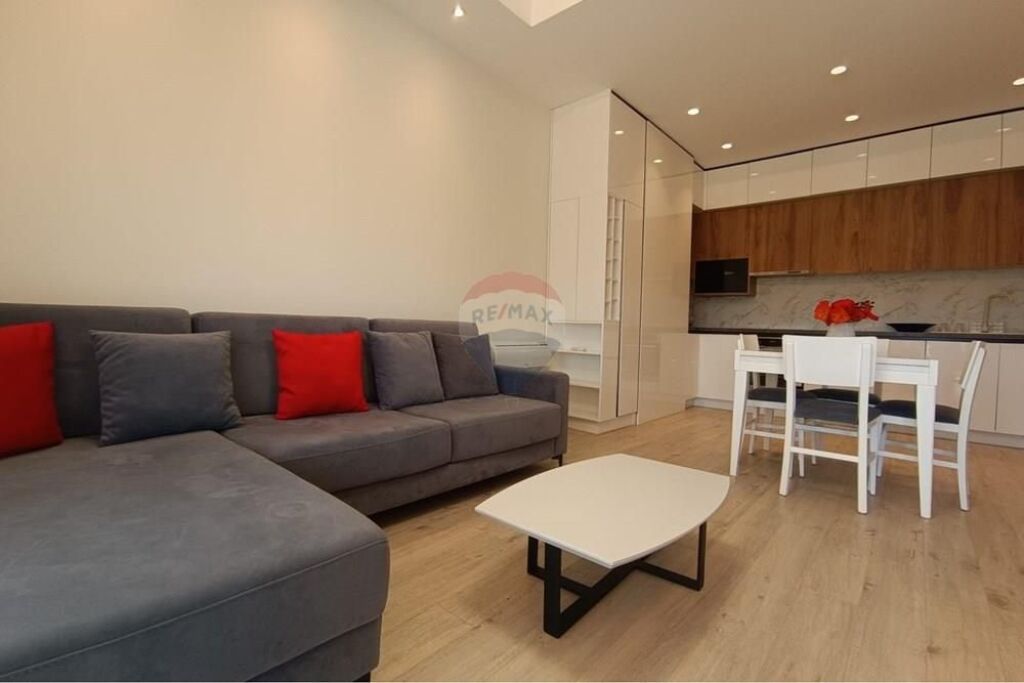 Apartament - Për Qira 1+1+PARKIM - Zogu I Zi, TE FOLEJA