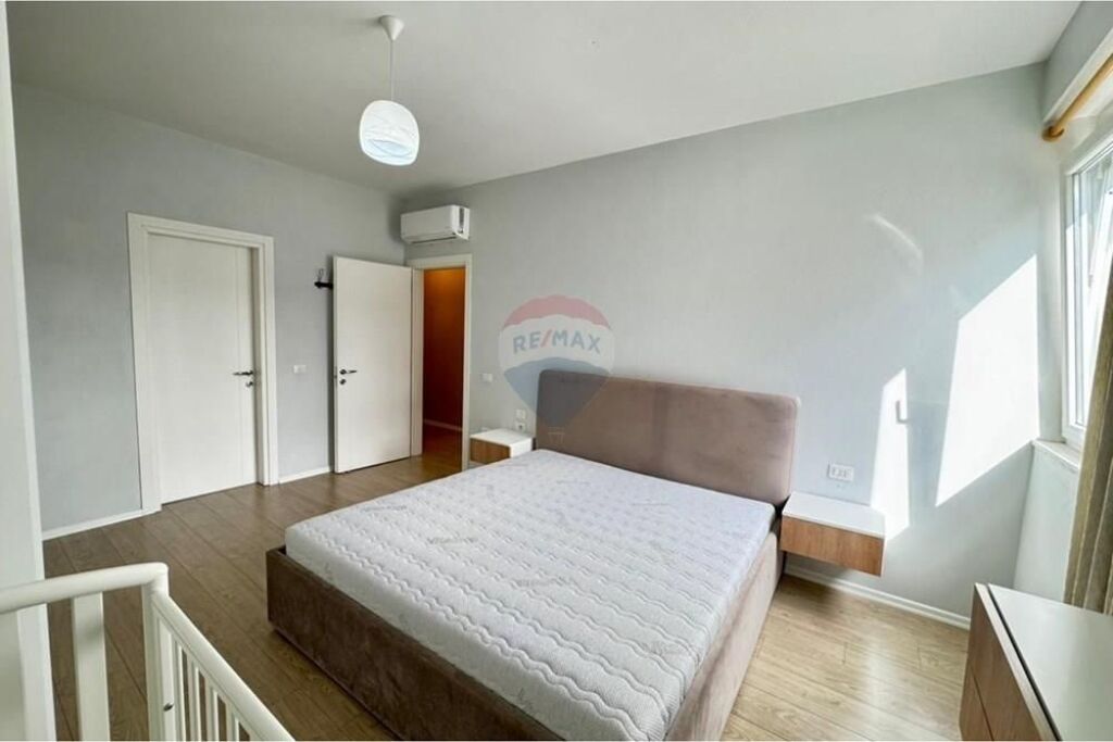 Apartament 2+1 per shitje tek Liqeni i Thate!