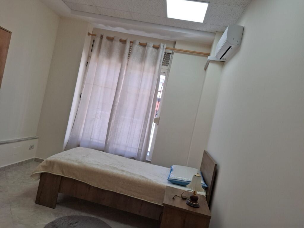 Jepet Apartament me qera