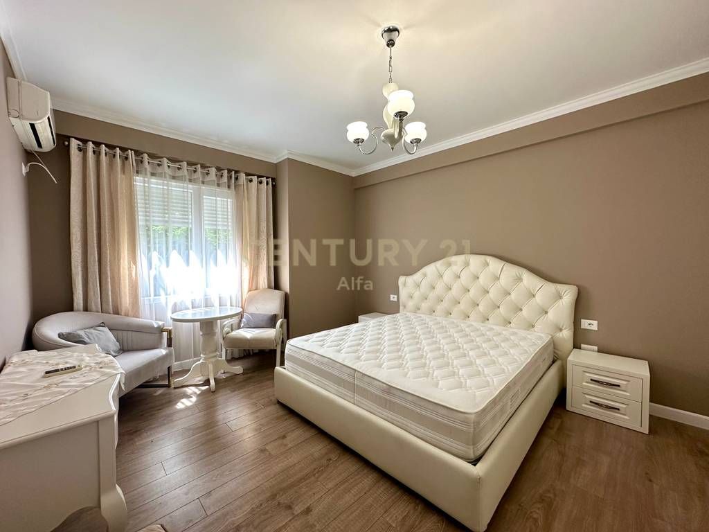 RENT, APARTMENT 3+1+2 with PARKING SPACE, BOTANICAL GARDEN