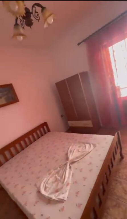 Apartment 1+1 at Jorda Misja Street (35,000 leke)