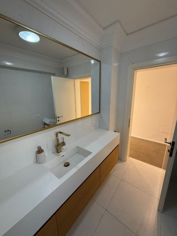 📌 OFFICE FOR RENT – ZOGU I ZI, TIRANA