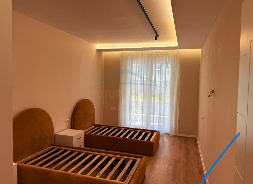 Shitet, Apartament 2+1 , Univers City, QTU, Tirane.