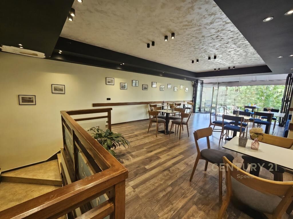 Shesim ambjent komercial prane 21 Dhjetorit