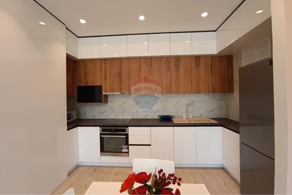 Apartament - Për Qira 1+1+PARKIM - Zogu I Zi, TE FOLEJA