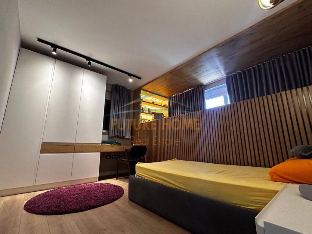 Luxury Apartment for Sale 4+1+2+Veranda+Swimming Pool+Parking Spot, Botanical Garden, Tirana