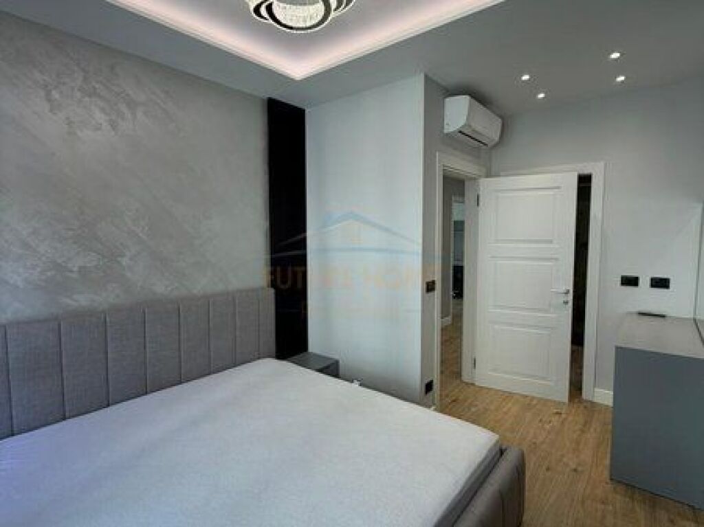 Shitet, Apartament 3+1+2+2 Poste Parkimi, Sofia Hill Residence, TEG, Tiranë.