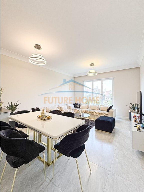 Shitet apartament 2+1+depo+post parkimi Joy Residence , Teg