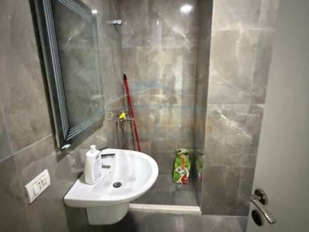 Vendesi Appartamento 2+1+Posto Auto, Residenza Future Home, Unaza e Re