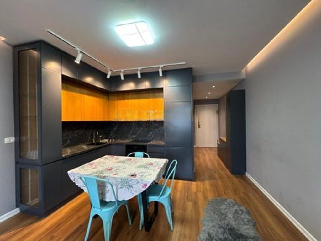 SHITET APARTAMENT 1+1 NE DON BOSKO, PRANE BUJTINES SE GJELIT