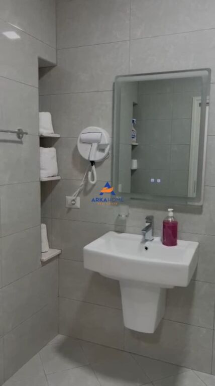 JEPET APRATMENT ME QERA 2+1+ BALLKON "5 MAJI" 65000 LEKE