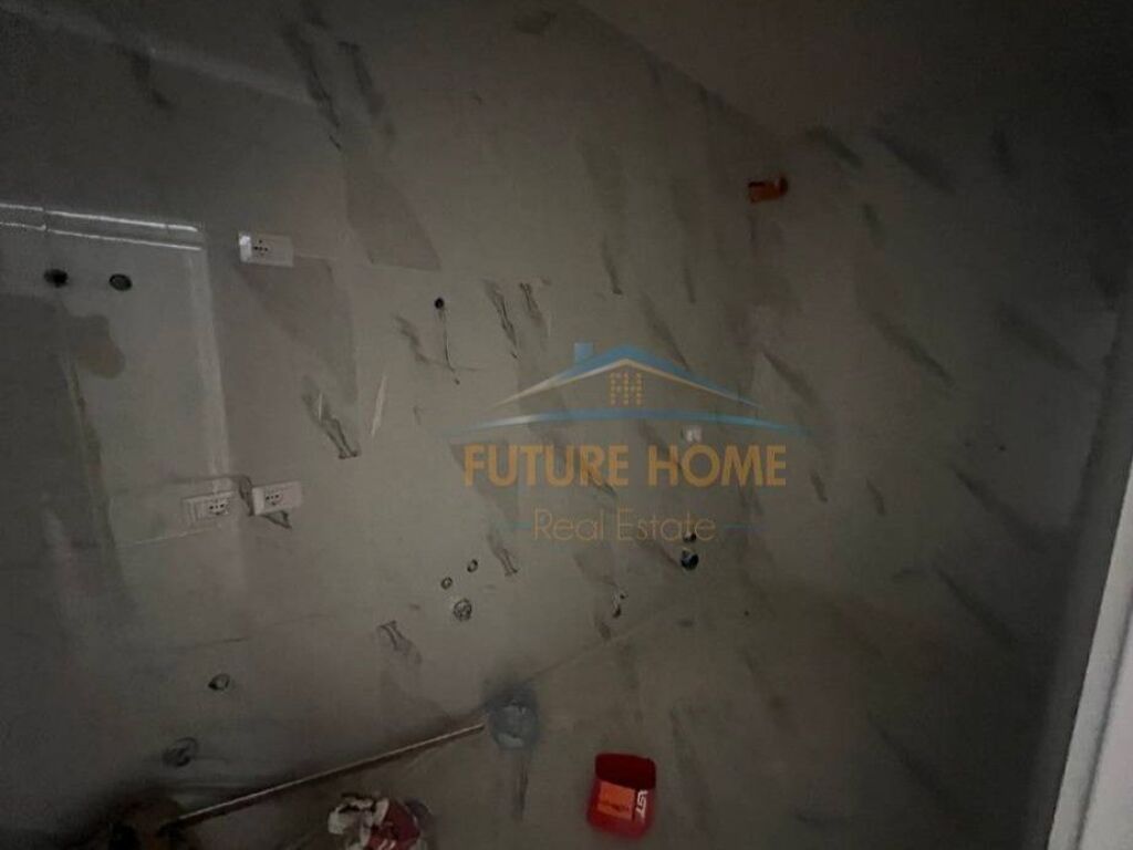 Shitet, Apartament 2+1+2 Rruga e Elbasanit, Tiranë.