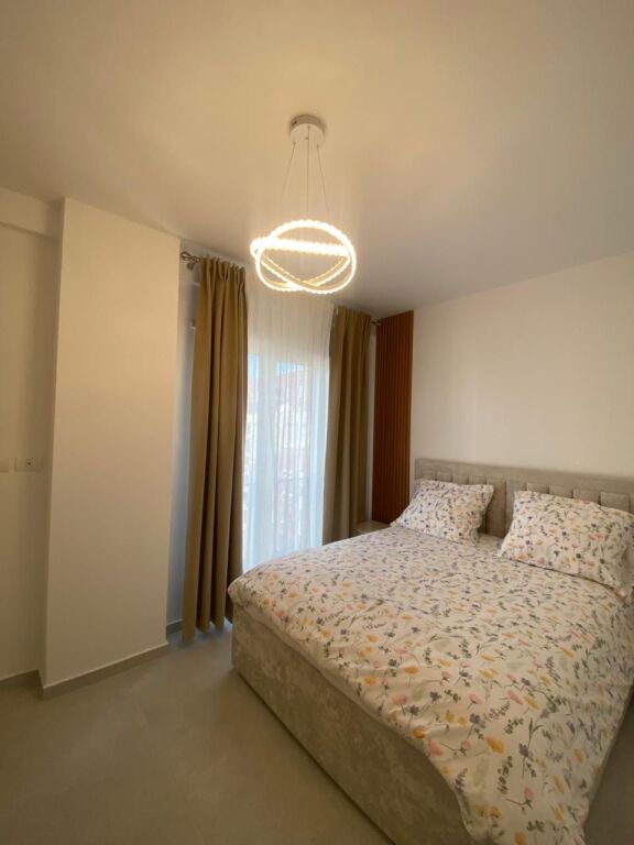 Apartament 2+1+2 me qira – Pazari i Ri