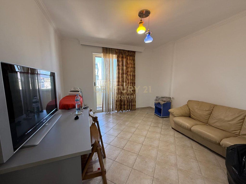 Apartament per Qera 2+1+2 Rruga e Barrikadave